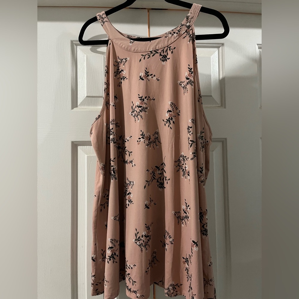 🔥 Torrid Round Neck Pink Floral Super Soft Tank